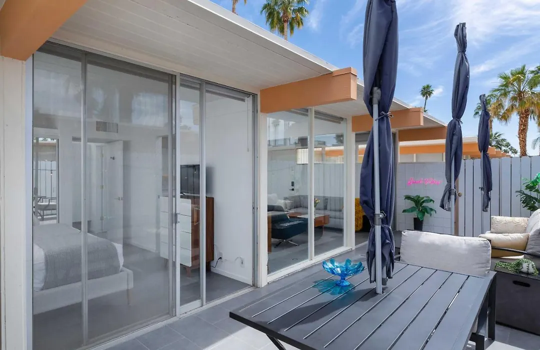Modern Bungalow In Historic Ocotillo Lodge!-1