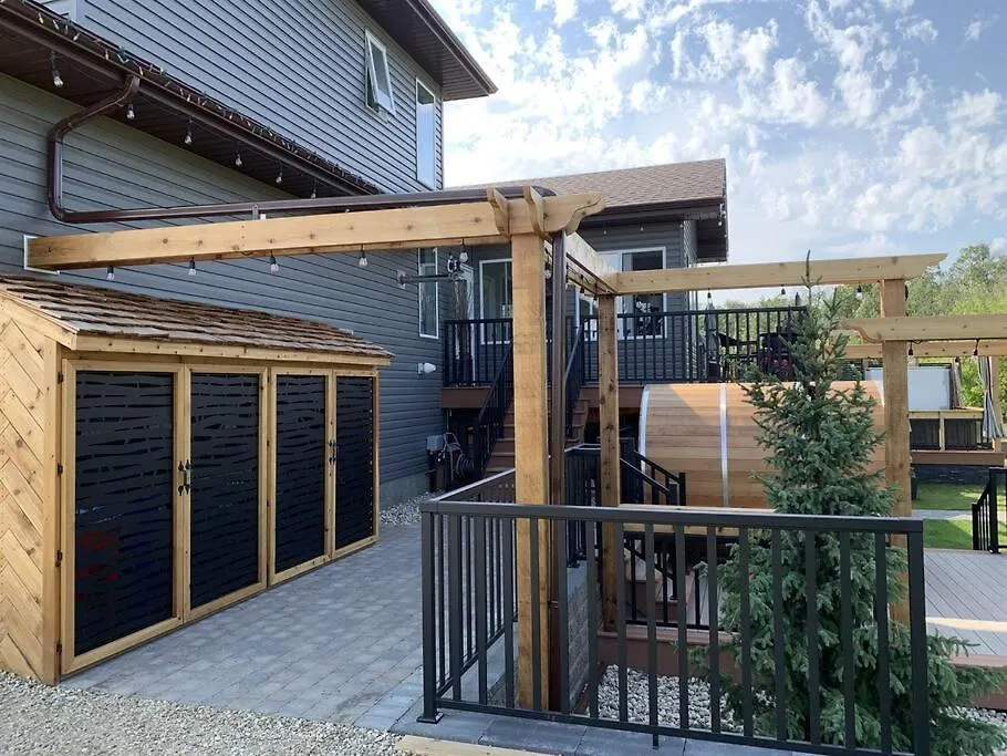 Dragonfly Inn Walkout Suites-1