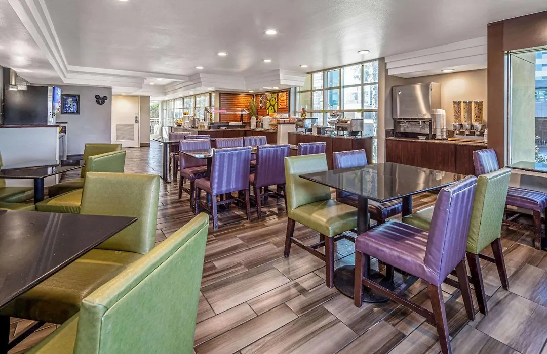 La Quinta By Wyndham Anaheim-1