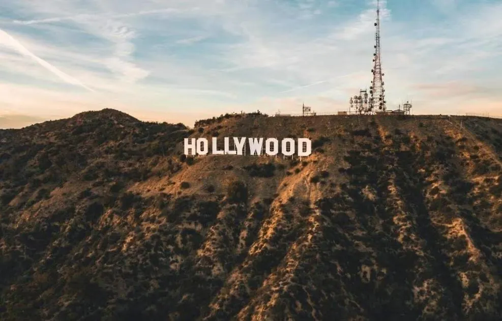 Level Hollywood-1
