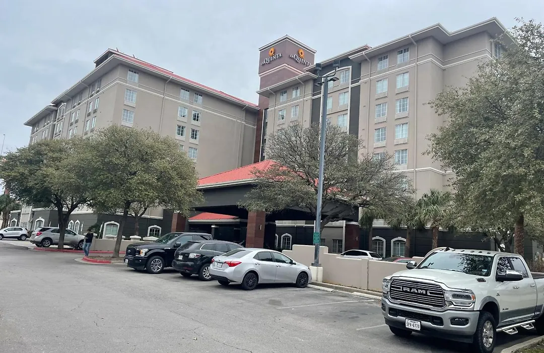 La Quinta By Wyndham San Antonio Airport-1