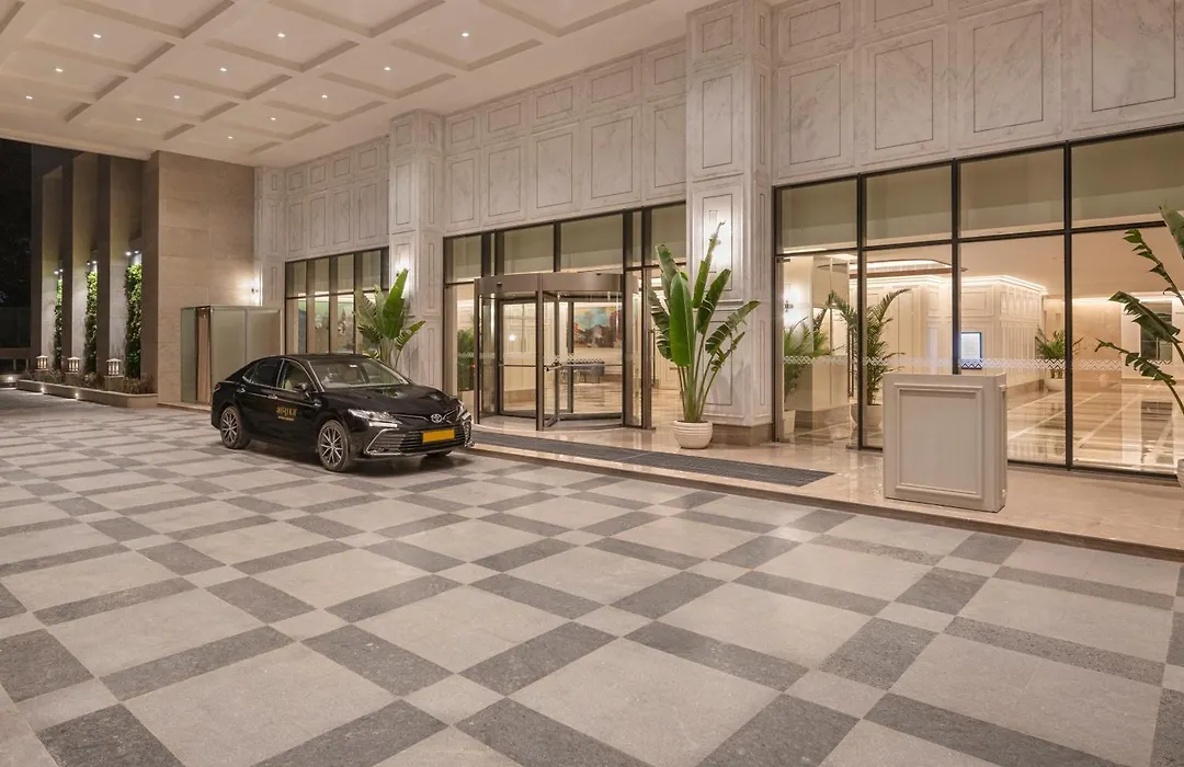 Aurika, Mumbai International Airport - Luxury By Lemon Tree Hotels-1