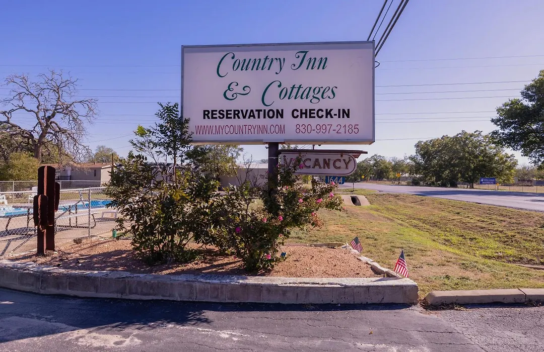Country Inn Motel-1