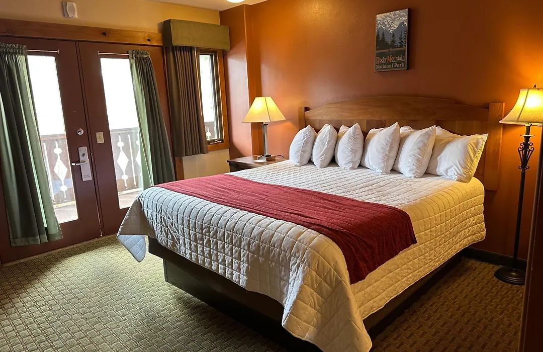 Silver Moon Inn-1