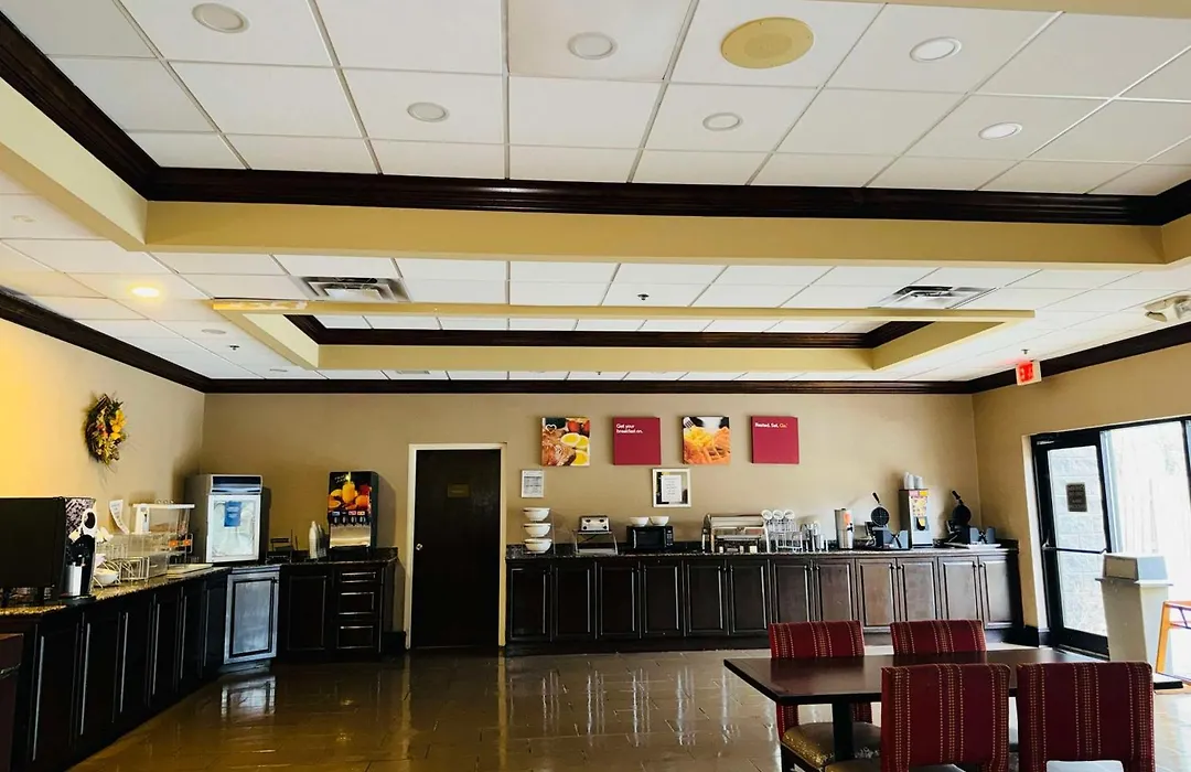 Vista Suites Near Island And Leconte Convention Center-1