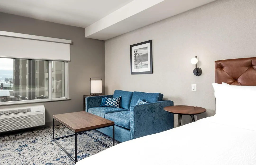 Four Points By Sheraton Kelowna Airport-1