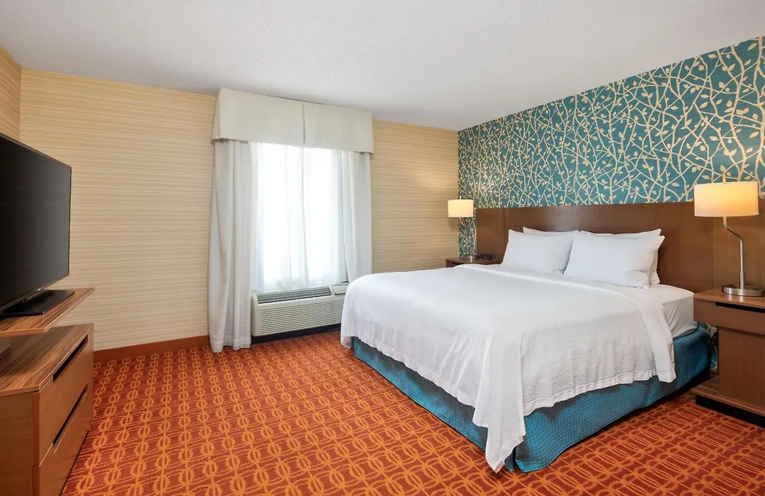 Fairfield Inn & Suites By Marriott Toronto Airport-1
