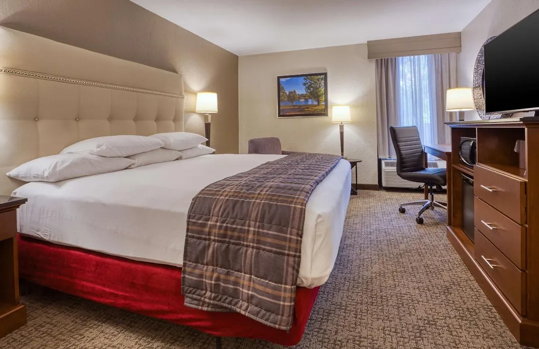 Drury Inn & Suites St. Louis - Fairview Heights-1