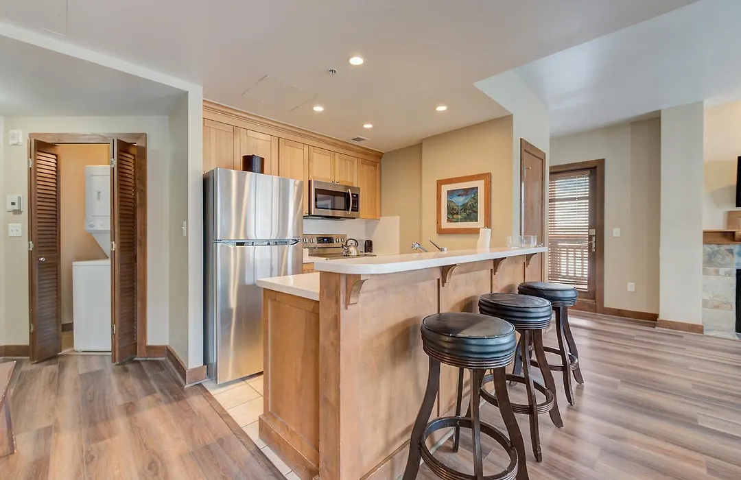 Sundial Lodge By All Seasons Resort Lodging-1