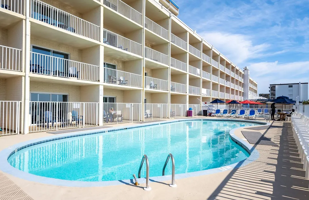 Carousel Resort Hotel And Condominiums-1