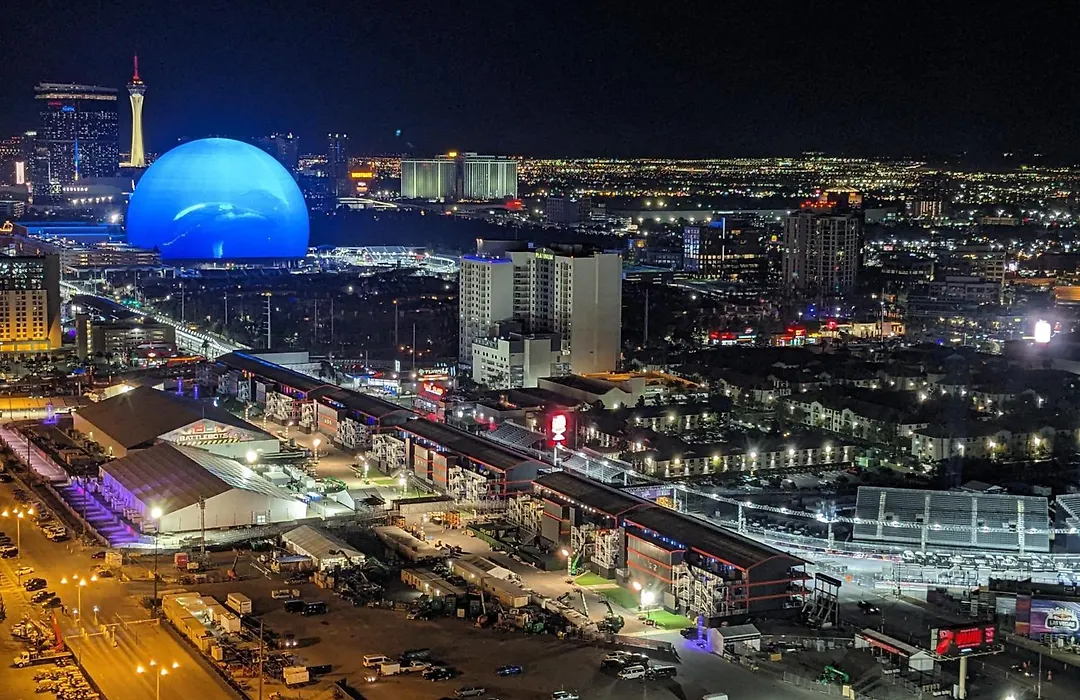 Penthouse Suite With Strip View At The Signature At Mgm Grand-1