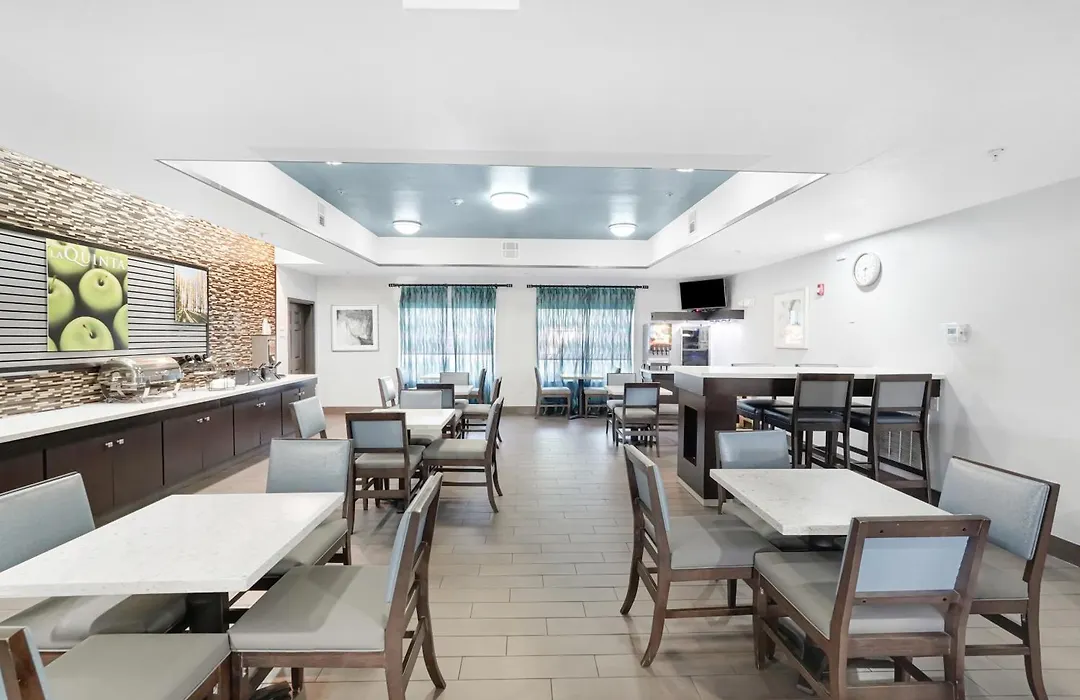 Sonesta Essential Hou Airport Road-1