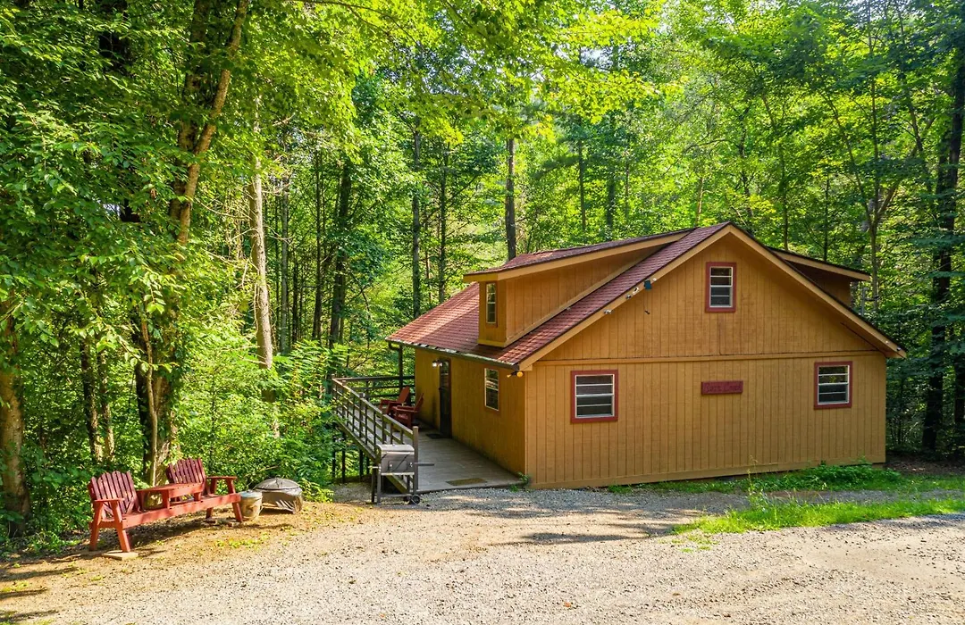 Bear Creek Hollow, Free Dollywood Ticket & More! 2 King Bedrooms And Loft W Hot Tub, Game Room Wifi-1