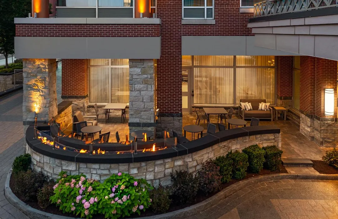Courtyard By Marriott Buffalo Downtown/Canalside-1