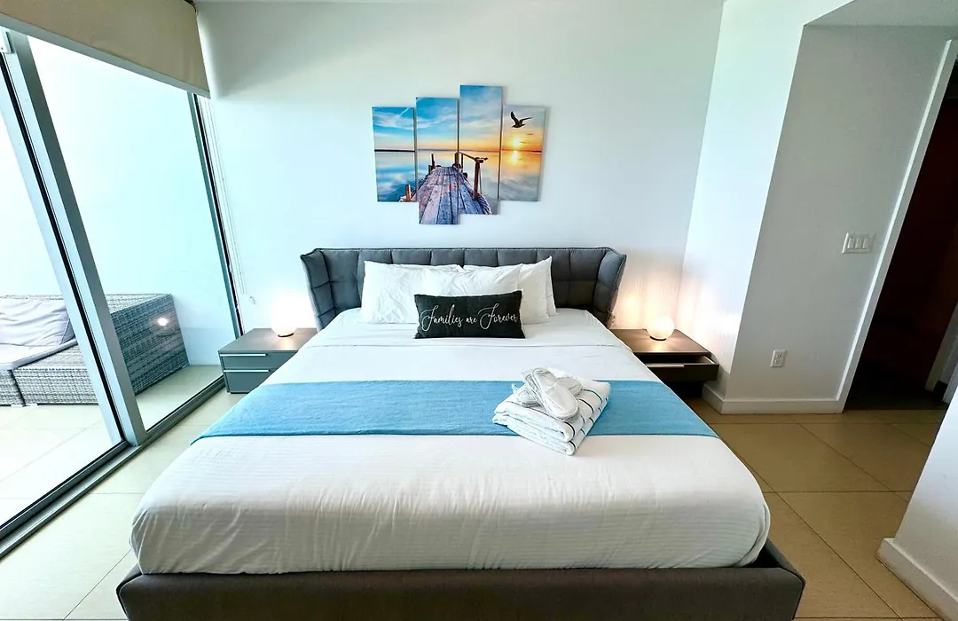 Monte Carlo Suites In Miami Beach-1