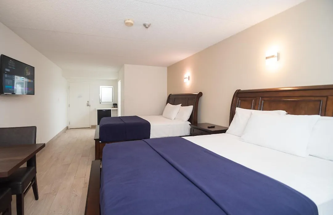 Diplomat Inn-1
