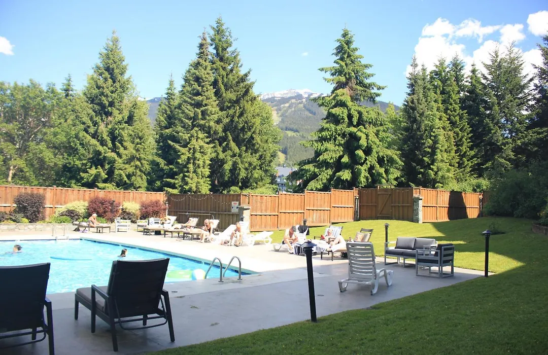 109 Per Night For September At Cascade Lodge Air Conditioning Pool Hot Tubs Sauna Change Rooms Gym Bike Storage Room-1