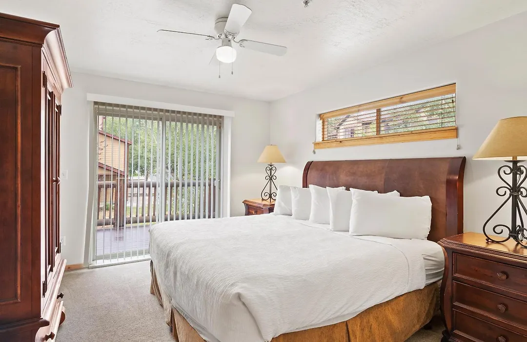 Bear Hollow Village By All Seasons Resort Lodging-1