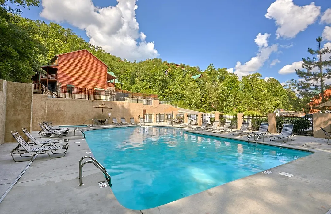 A Mountain View Theater Lodge Holiday Home-1