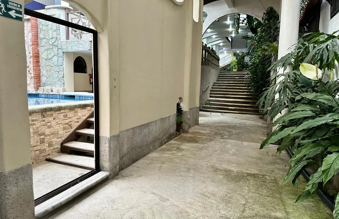 Hotel Cacts-1