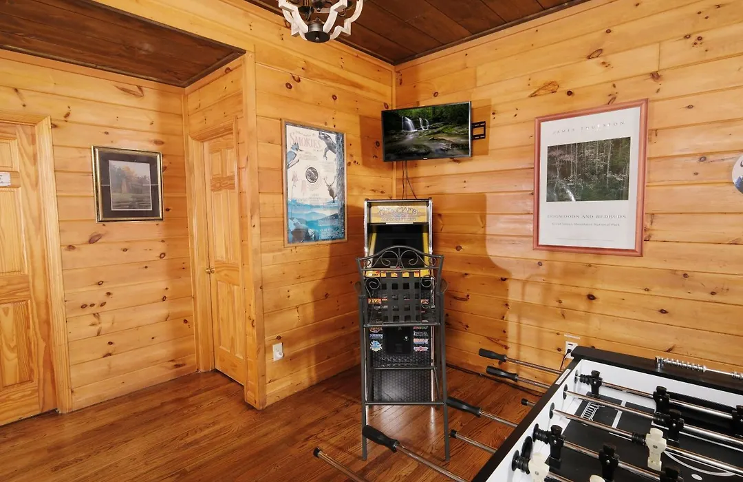 Peaceful View Cabin By Colonial Properties-1