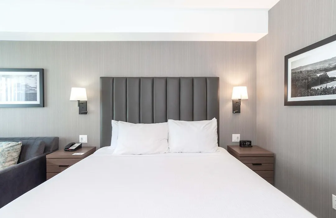 Sandman Signature Saskatoon South Hotel-1