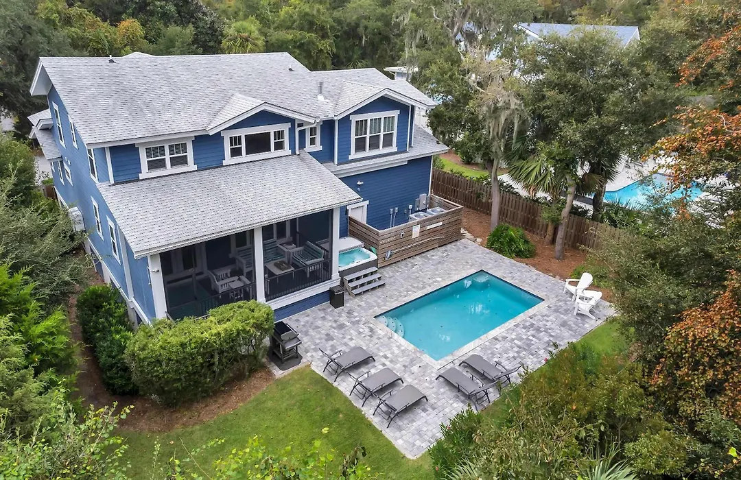 Deja Blue-6Br W Pool Hot Tub-Steps To Beach-1