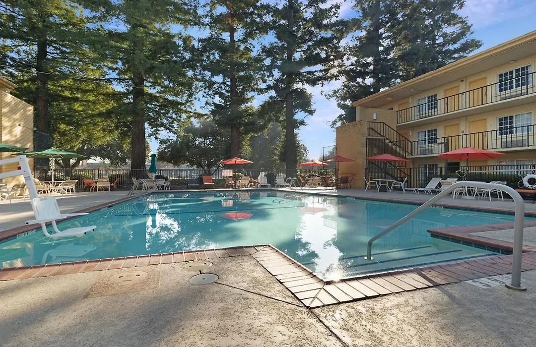 Howard Johnson By Wyndham Sacramento Downtown-1