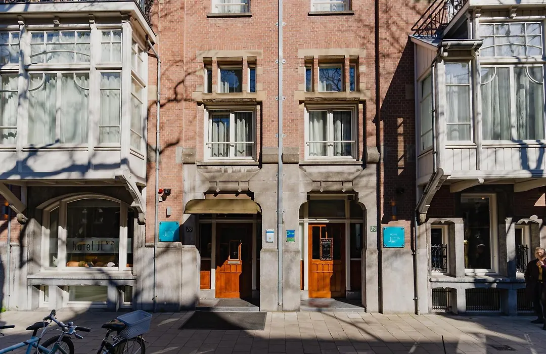 Hotel Jl No76-1