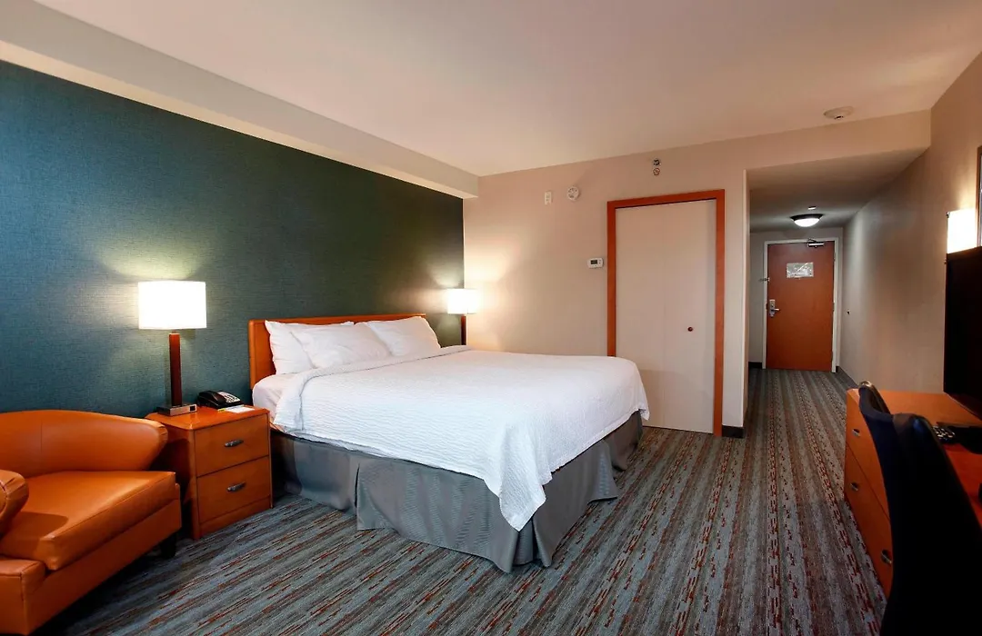 Fairfield By Marriott Inn & Suites Sudbury-1