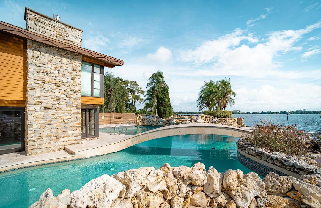 Luxury Lakefront 100,000 Gal Pool Villa - Orlando-1