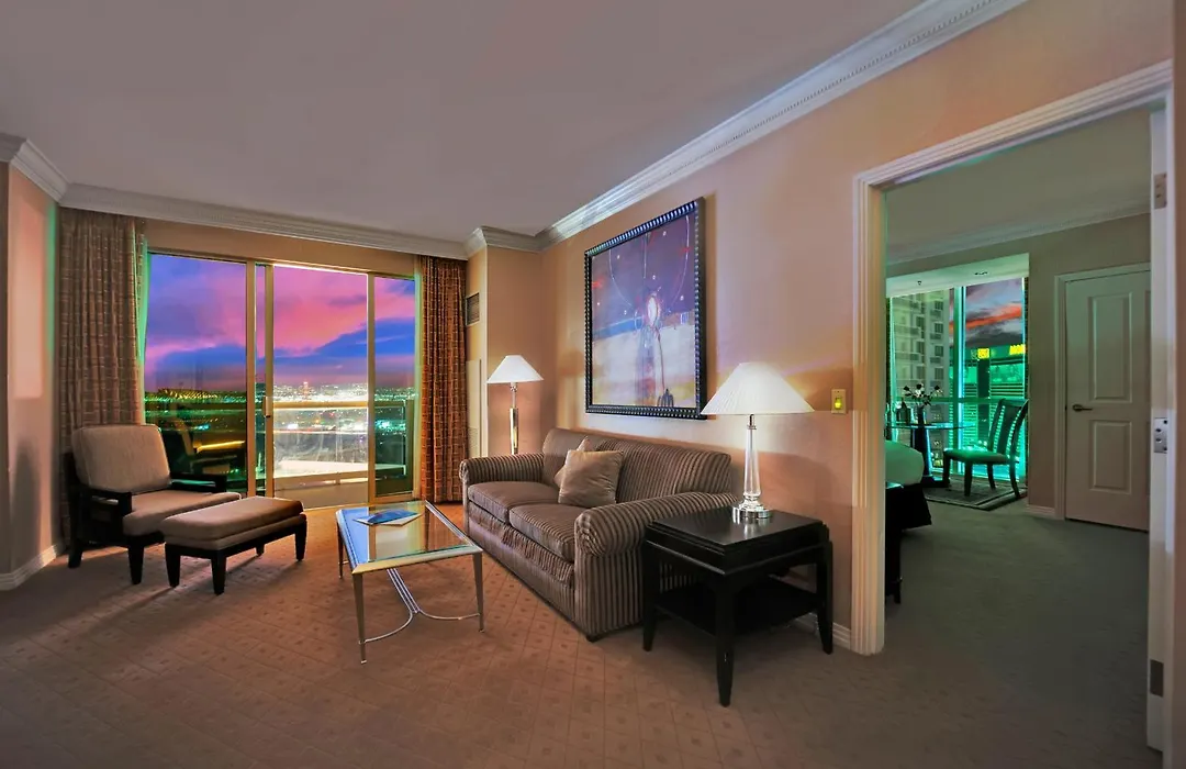 Kintsugi Retreat-Condo-Stripview-No Resort Fee-1