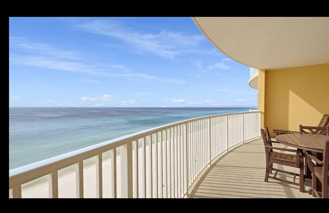 Beautiful Beachfront Views - The Retreat At Emerald Isle-1