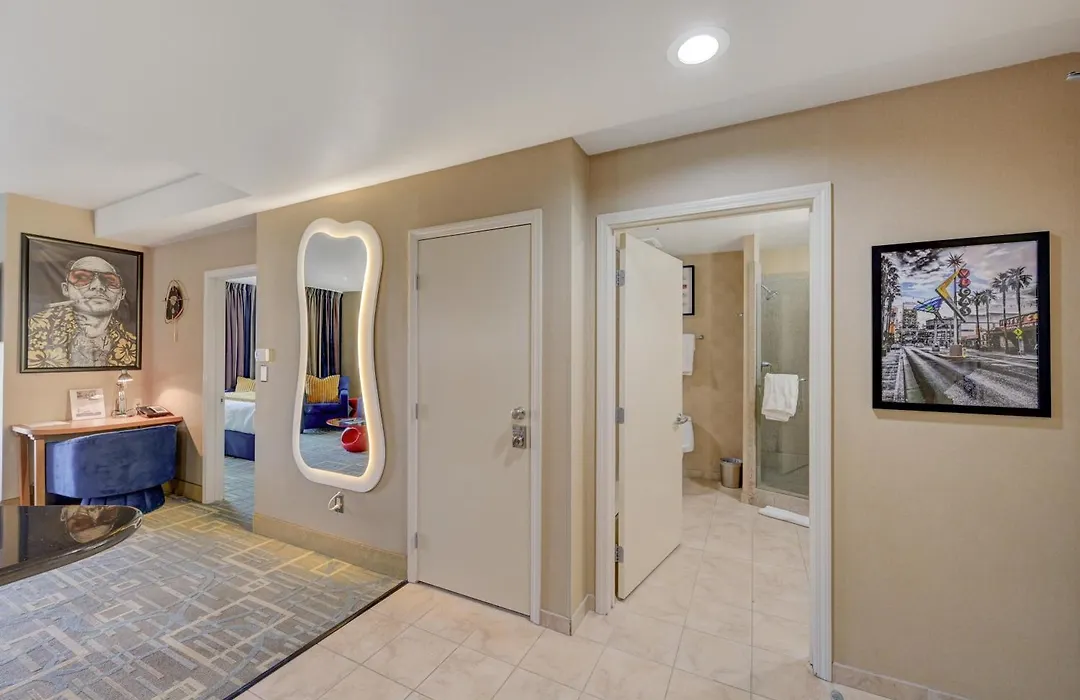 Sphere In 4K - Vintage Vegas Condo With Sphere And Strip Views!-1