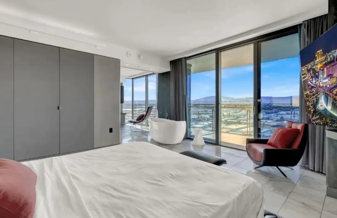 The Adele Palazzo Suite At Palms Place-1