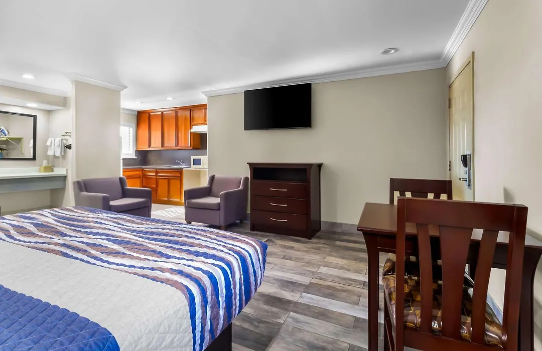 Americas Best Value Inn Houston Heights At I-45-1