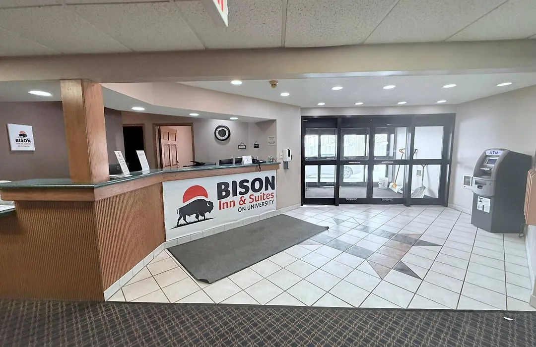 Bison Inn & Suites On University-1