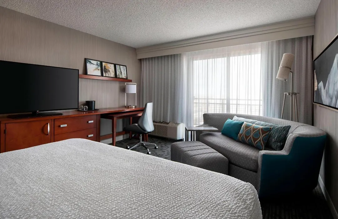 Courtyard By Marriott Denver Airport-1