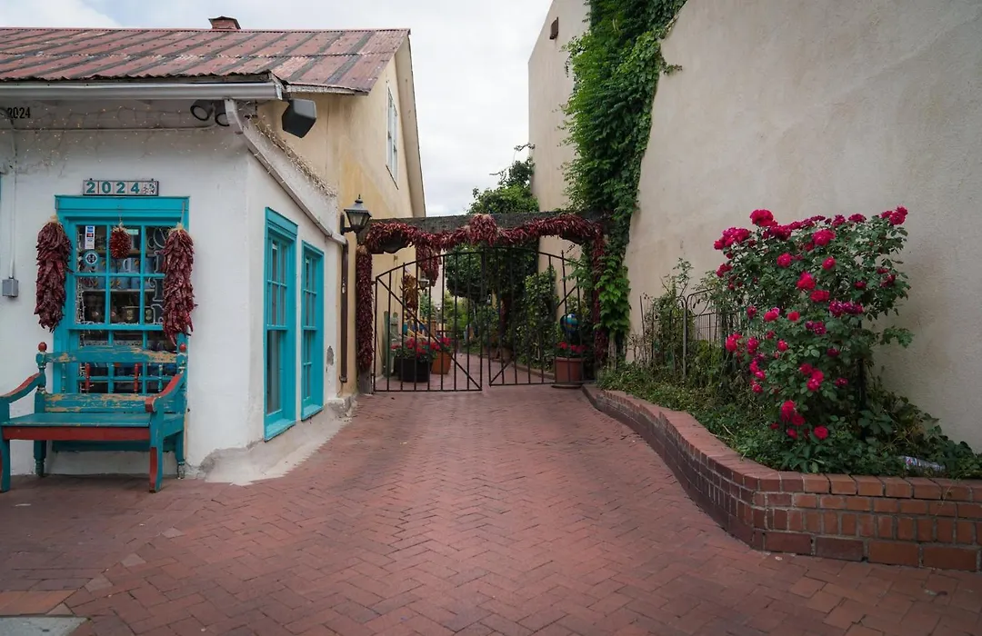 Holiday Inn Express & Suites Albuquerque Historic Old Town By Ihg-1