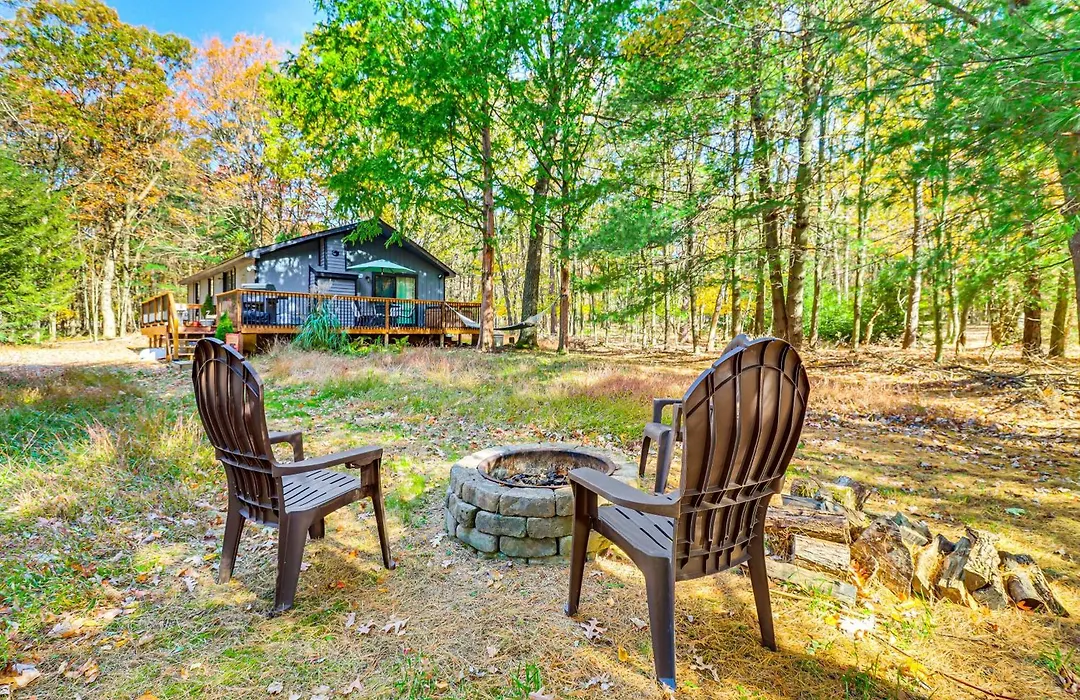Peaceful Pocono Gem! Cabin 6 Mi To Dtwn Jim Thorpe-1