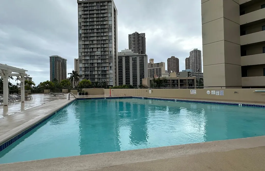 Vacation Rental Studios At Hawaiian Monarch-1