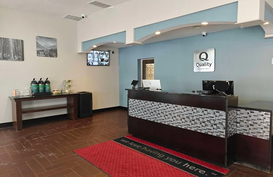 Quality Inn Gaylord-1