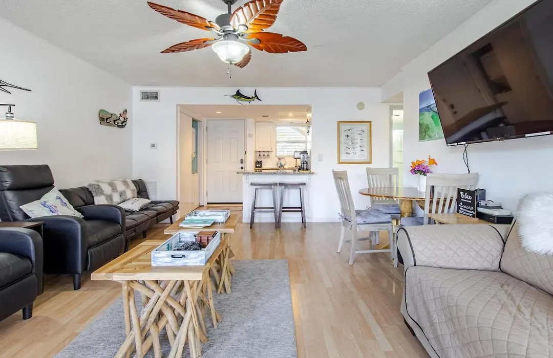 Boathouse Condo, Downtown Destin Harbor, Private Beach Access, Waterfront, On Golf Course, Water Taxi Pickup-1