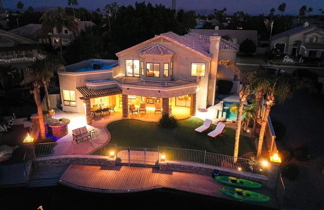 Lakeside Luxury Val Vista-1