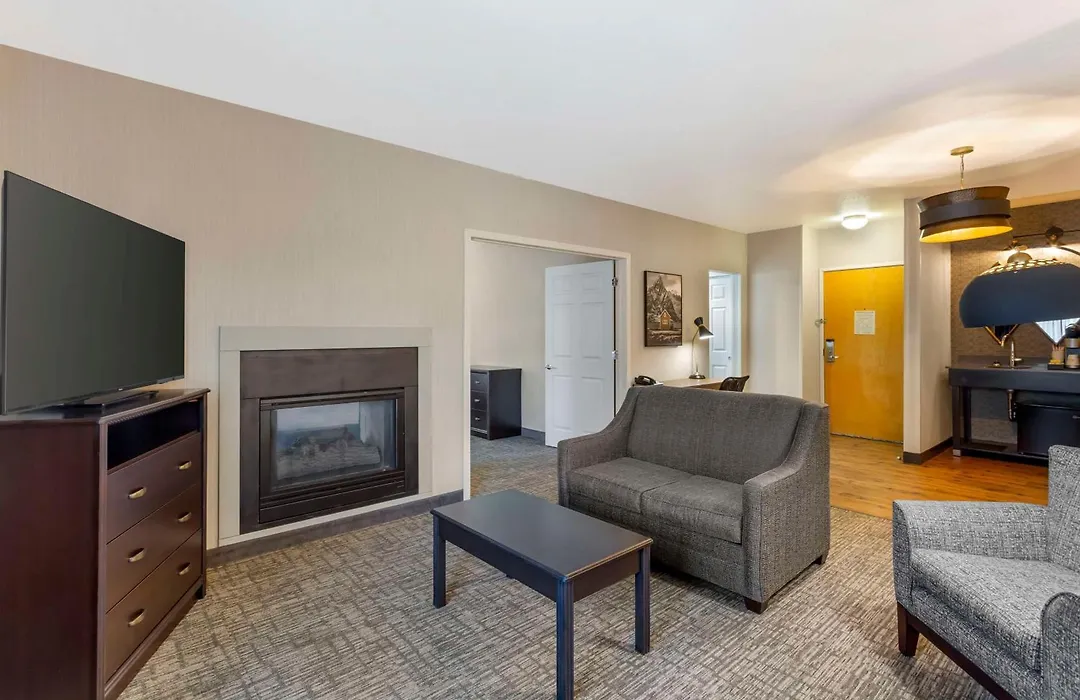 Best Western Plus Grant Creek Inn-1