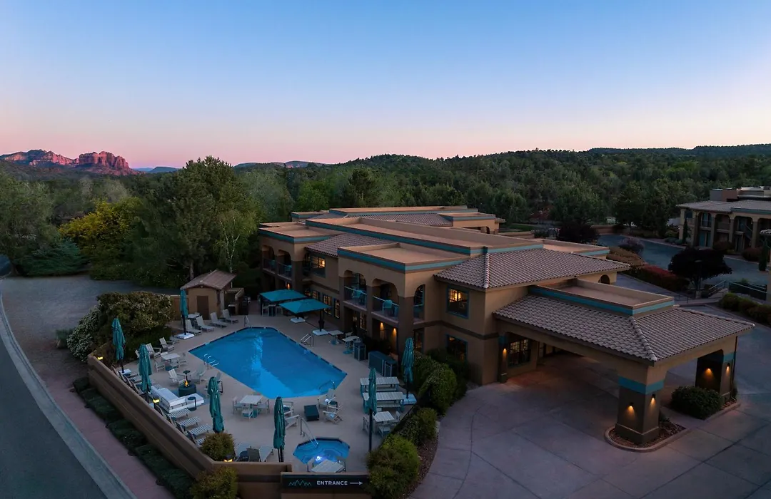 Mountain Modern Sedona, Tapestry Collection By Hilton-1