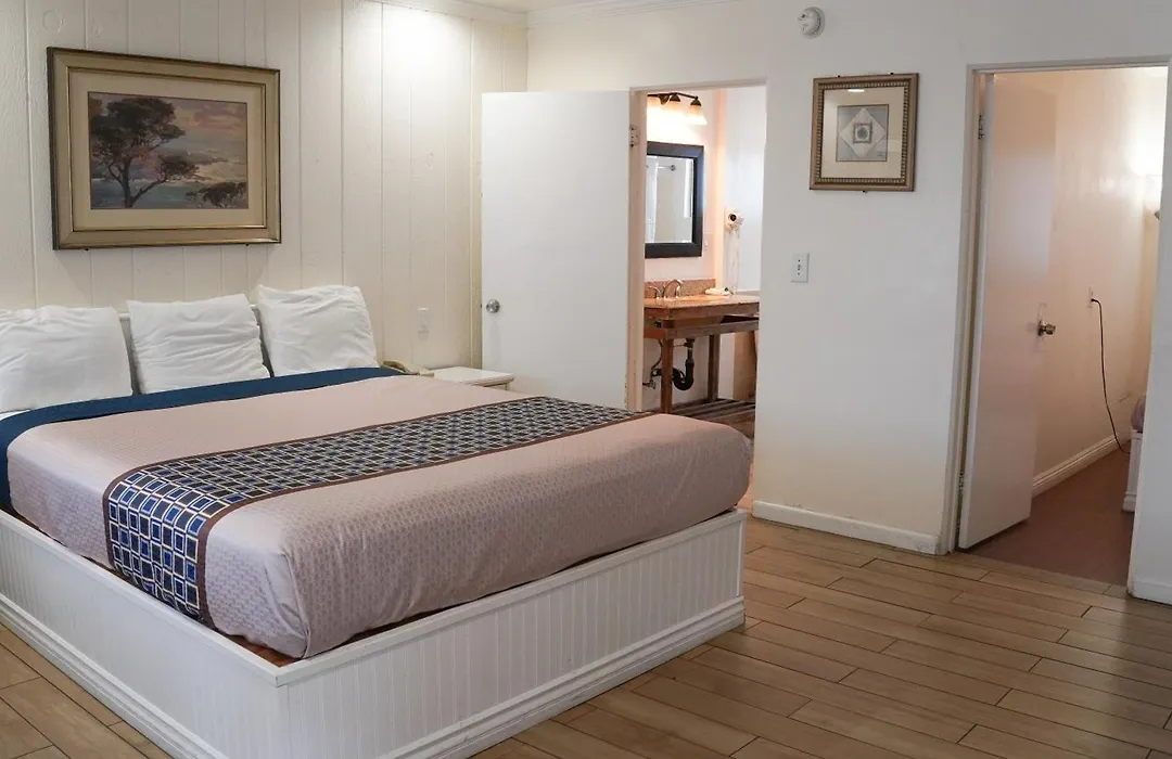 777 Motor Inn-1