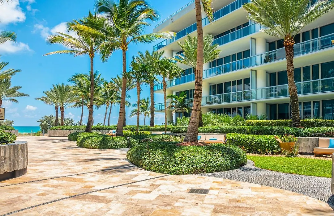 2 Bedroom Private Residence At Carillon Miami Resort -522-1