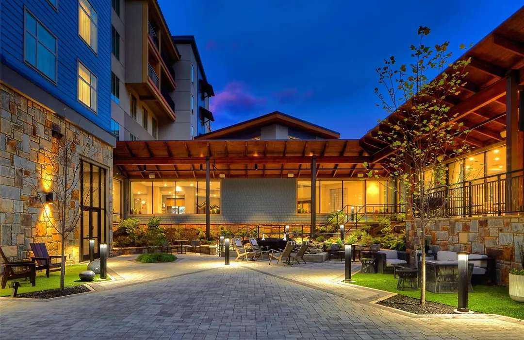Embassy Suites By Hilton Gatlinburg Resort-1