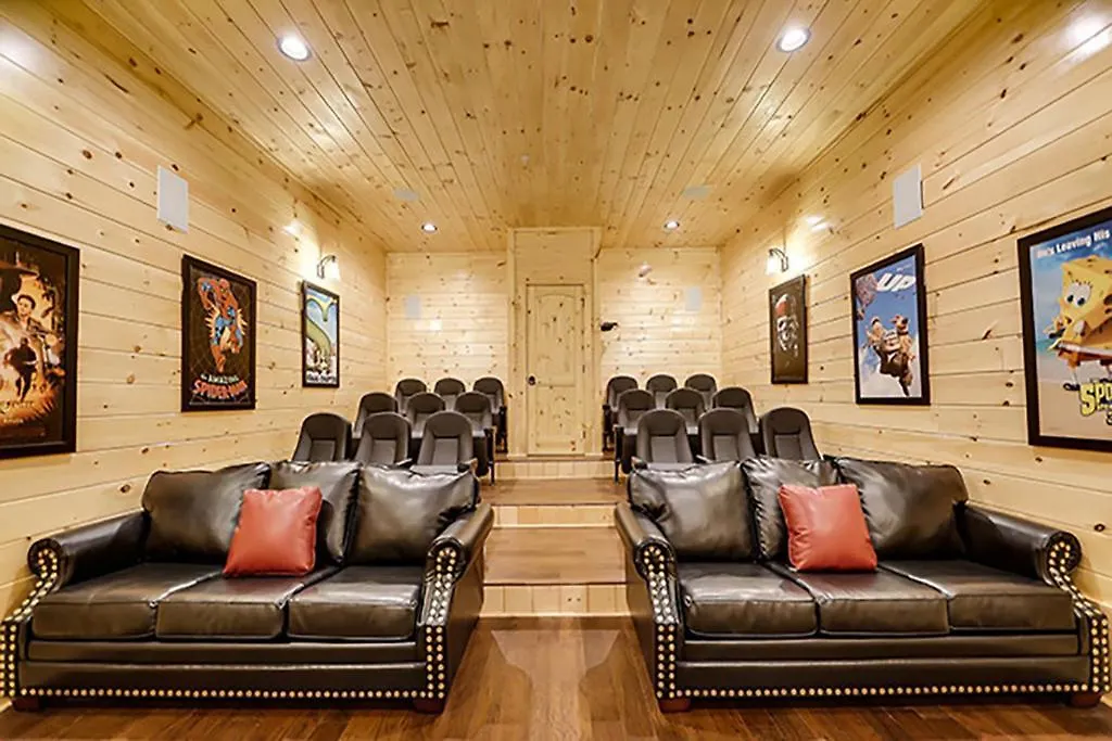 The Palace At Bear Creek By Venture Smoky Mountains-1
